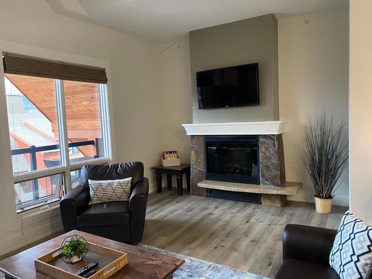 Hotel Spectacular Penthouse With Amazing Views, Indoor Pool And Hot Tub Canmore Esterno foto