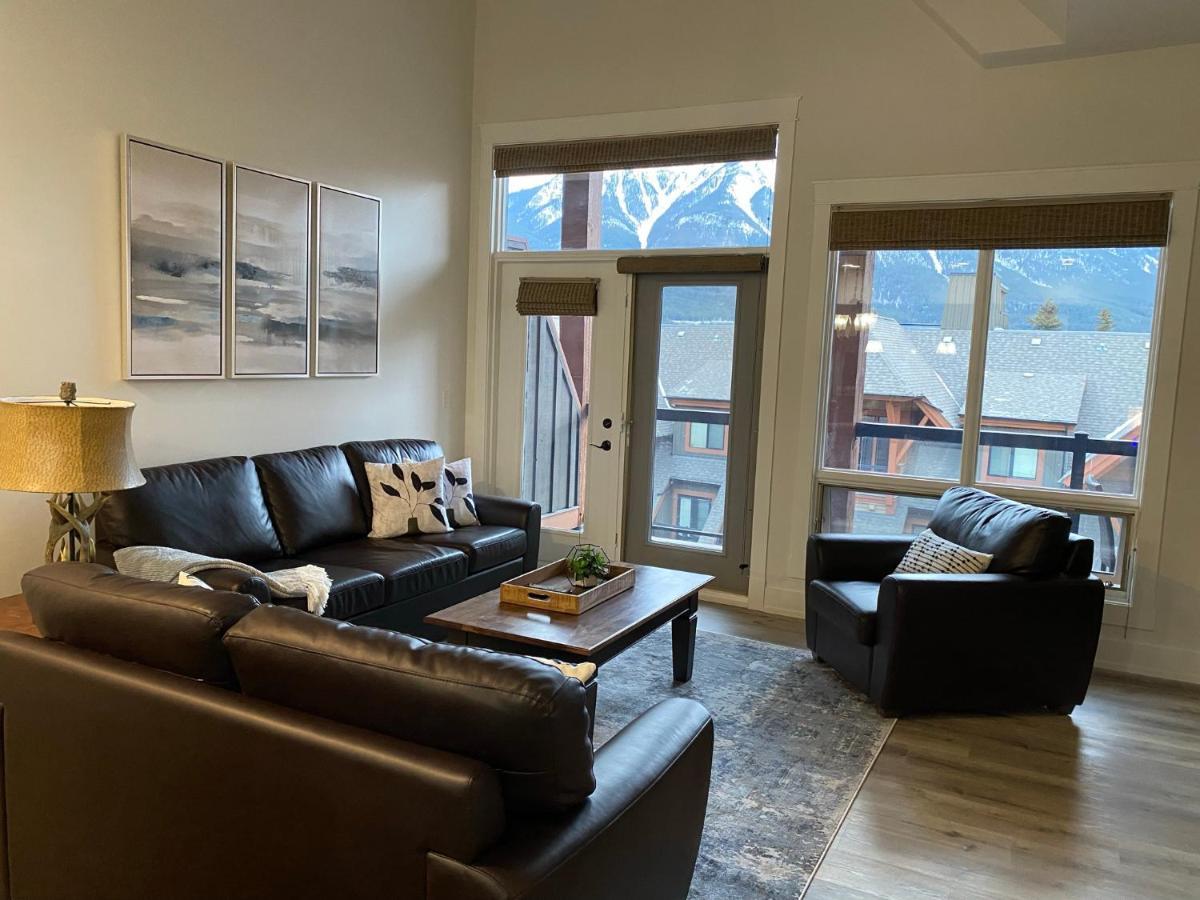 Hotel Spectacular Penthouse With Amazing Views, Indoor Pool And Hot Tub Canmore Esterno foto