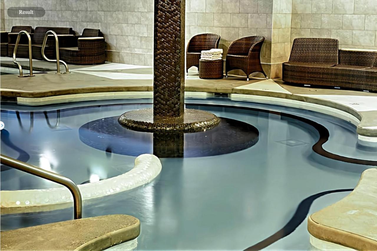Hotel Spectacular Penthouse With Amazing Views, Indoor Pool And Hot Tub Canmore Esterno foto